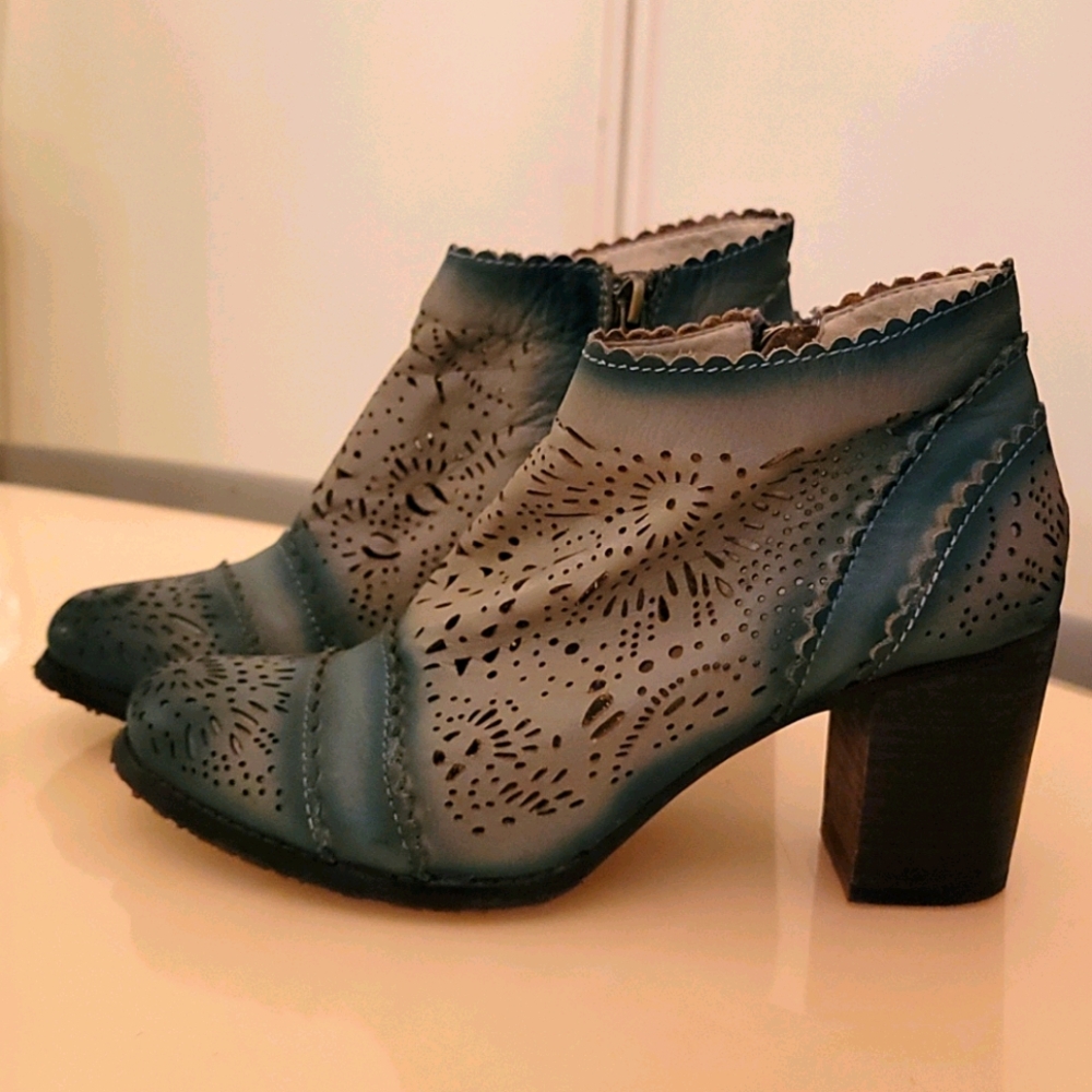 L'Artiste BAO Ombre Leather Laser Cut Ankle Boot